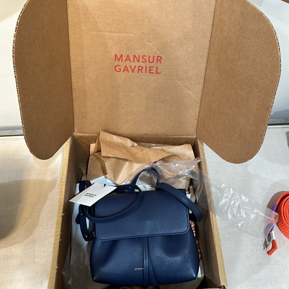 NWT - Mansur Gabriel crossbody mini soft lady bag - Navy - Picture 2 of 9